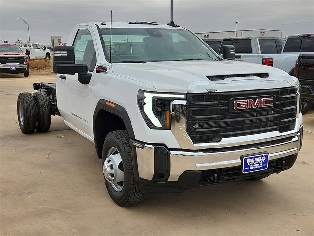 2026 GMC Sierra 3500 HD Chassis Cab Pro