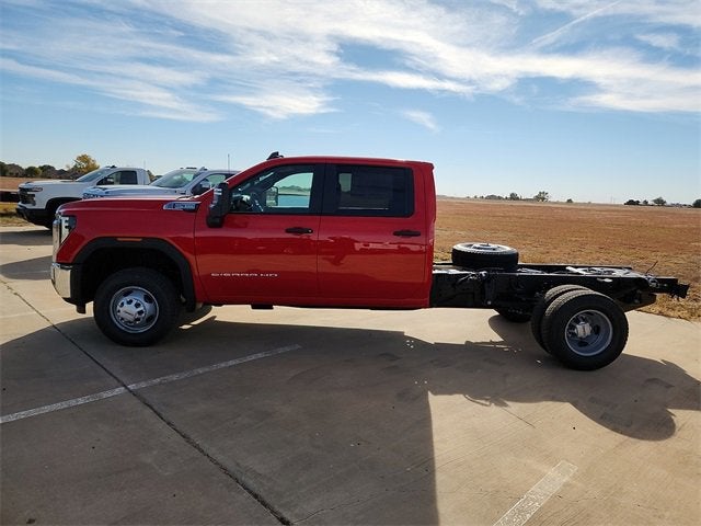 2026 GMC Sierra 3500 HD Chassis Cab Pro
