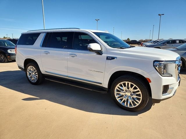 2022 GMC Yukon XL SLT