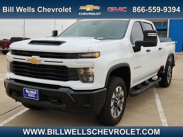 2026 Chevrolet Silverado HD Custom 4WD Crew Cab Standard Box's photo