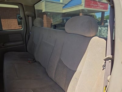 2004 Chevrolet Silverado 2500 HD LS