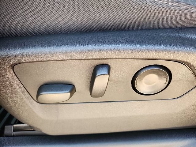 2026 Chevrolet Silverado 1500 Custom - Photo 12