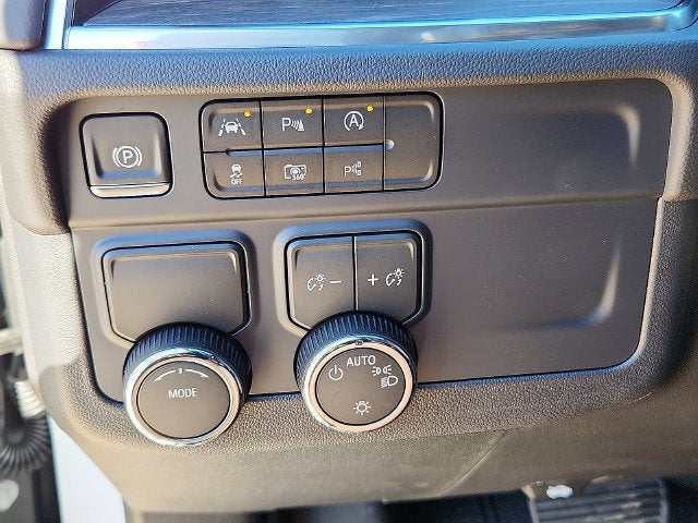 2027 Chevrolet Suburban LS