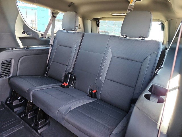 2027 Chevrolet Suburban LS