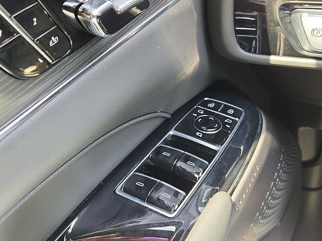 2024 Cadillac LYRIQ Sport 1