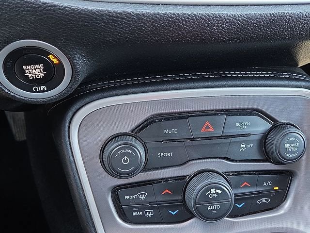 2021 Dodge Challenger SXT