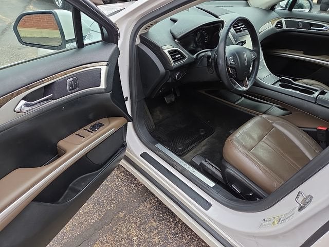 2016 Lincoln MKZ Base