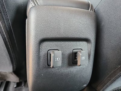 2022 Nissan Kicks SR