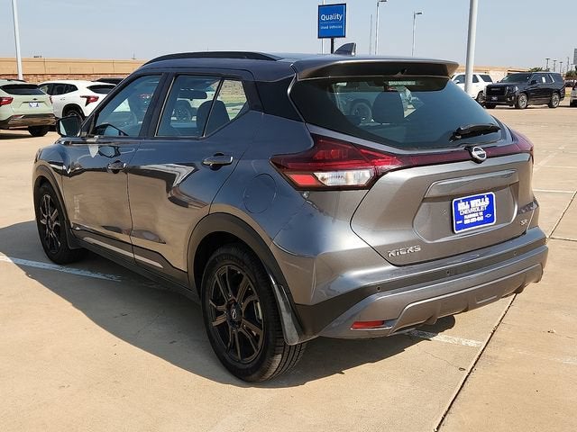 2022 Nissan Kicks SR