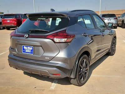 2022 Nissan Kicks SR