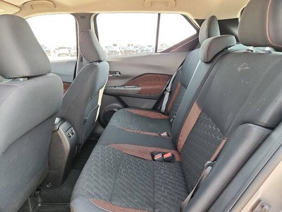2022 Nissan Kicks SR