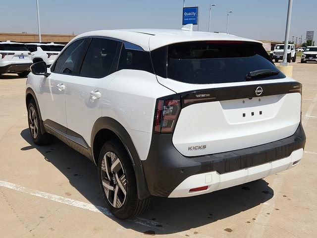 2025 Nissan Kicks SV