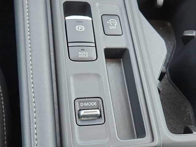 2025 Nissan Pathfinder S