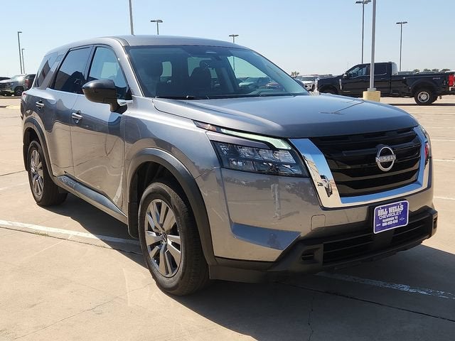 2025 Nissan Pathfinder S