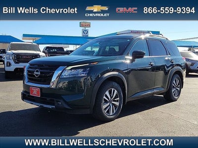 2022 Nissan Pathfinder SL