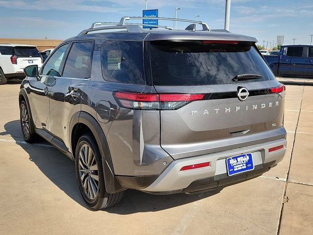 2024 Nissan Pathfinder SL