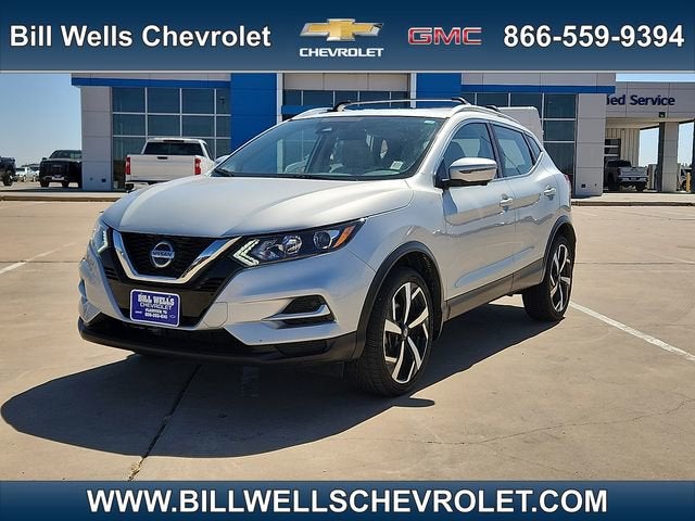 2022 Nissan Rogue Sport SL AWD's photo